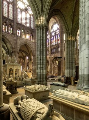 De Basilique Saint-Denis! Een Reis Doorheen de Franse Geschiedenis en Koninklijke Pracht!