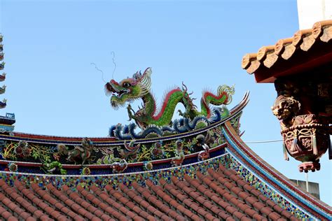  De Qingshan-Tempel: Een Oase van Rust en een Venster naar de Verleden Tijd