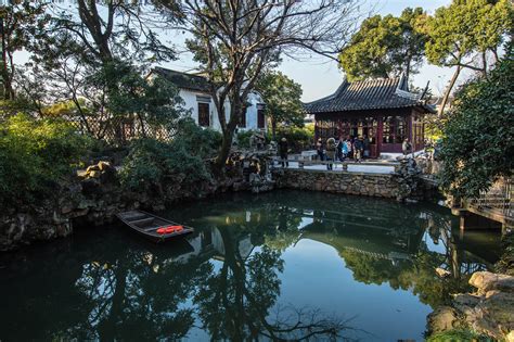 Het Humble Administrator's Garden: Een Oase van Kalmte en Architectonische Pracht in Suzhou!